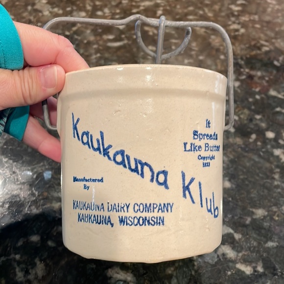 KAUKAAUNA KLUB Wisconsin Vintage Butter Croc - Picture 3 of 9